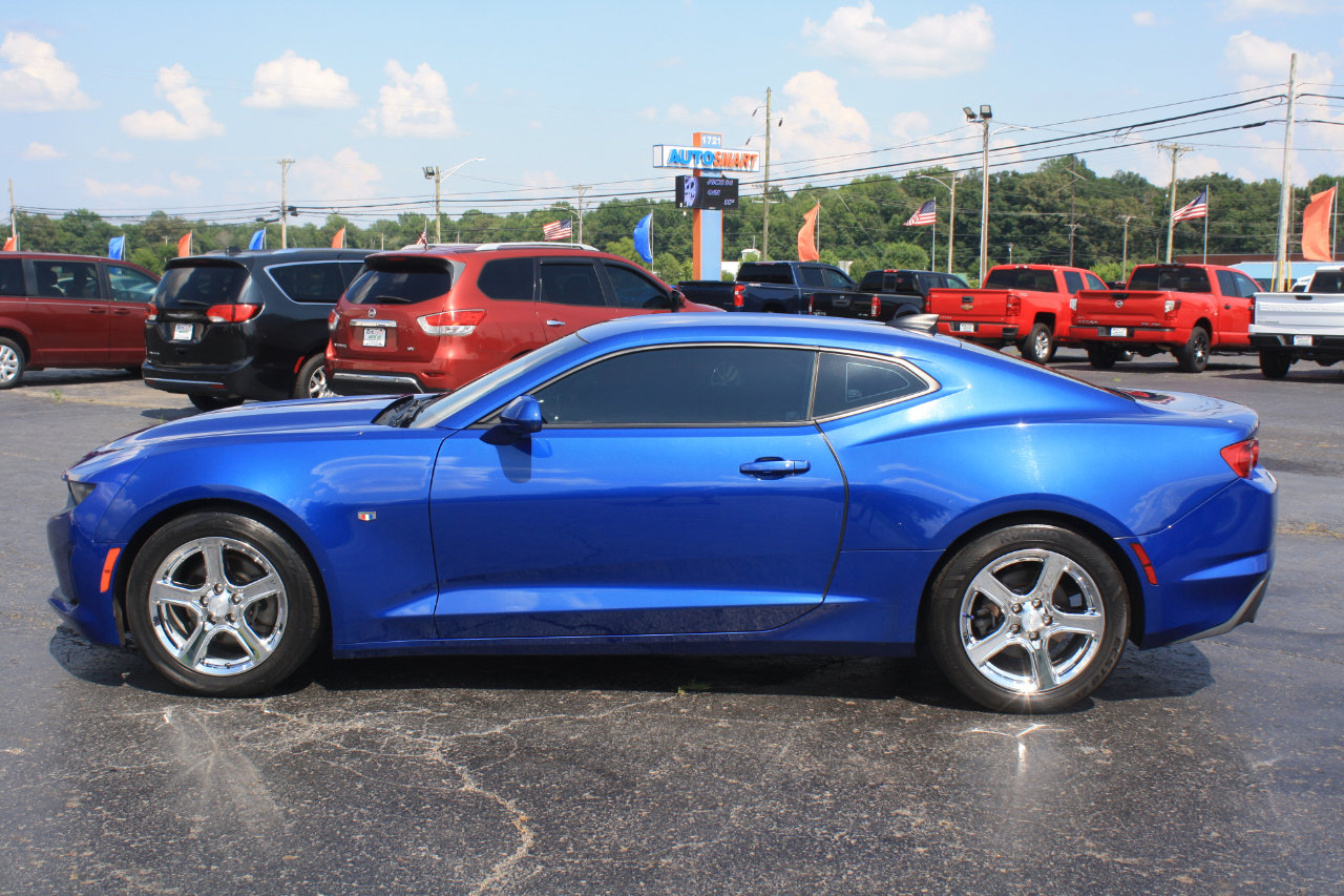 Used 2021 Chevrolet Camaro LT image 10