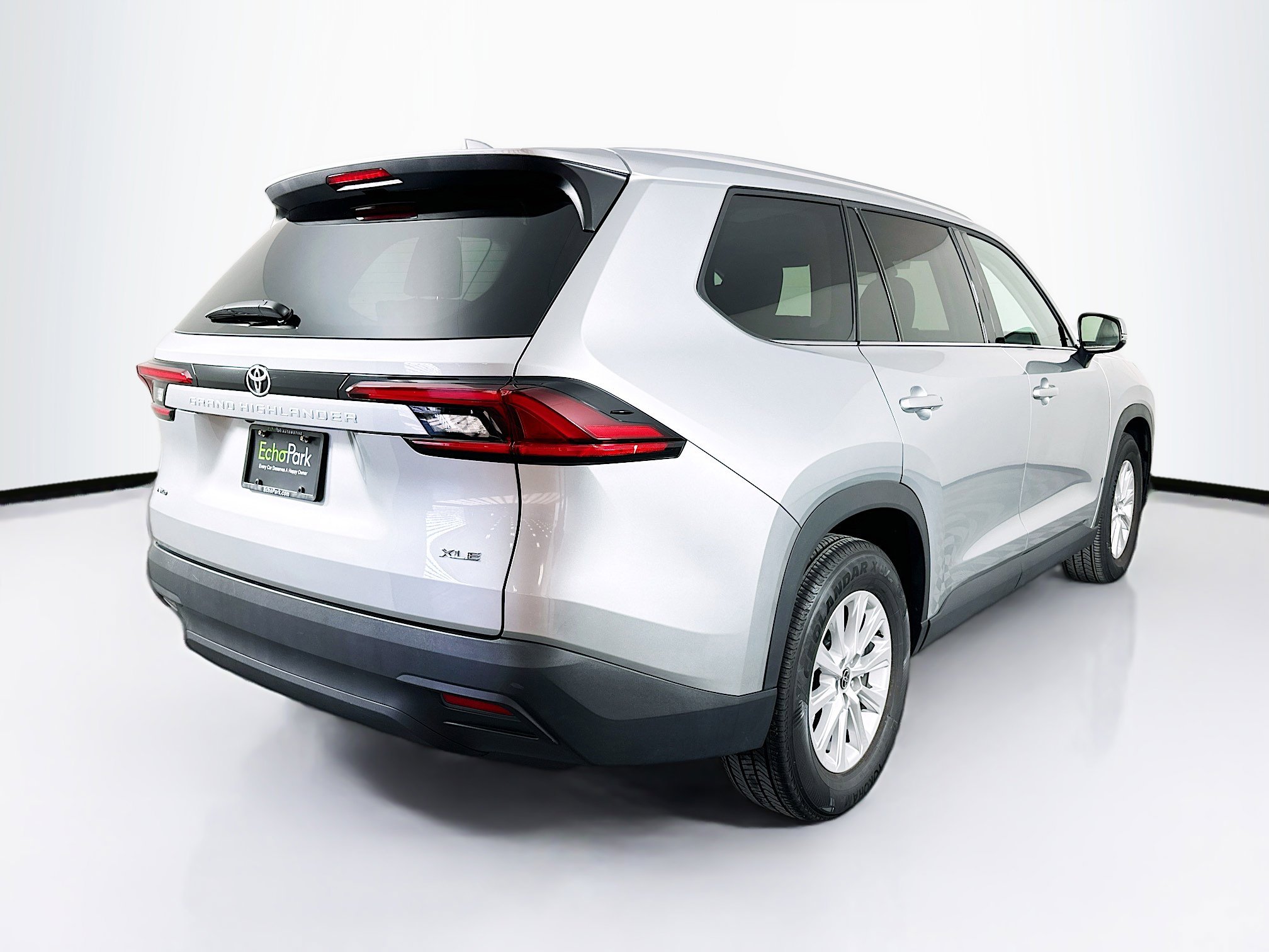 Used 2025 Toyota Grand Highlander AWD image 9