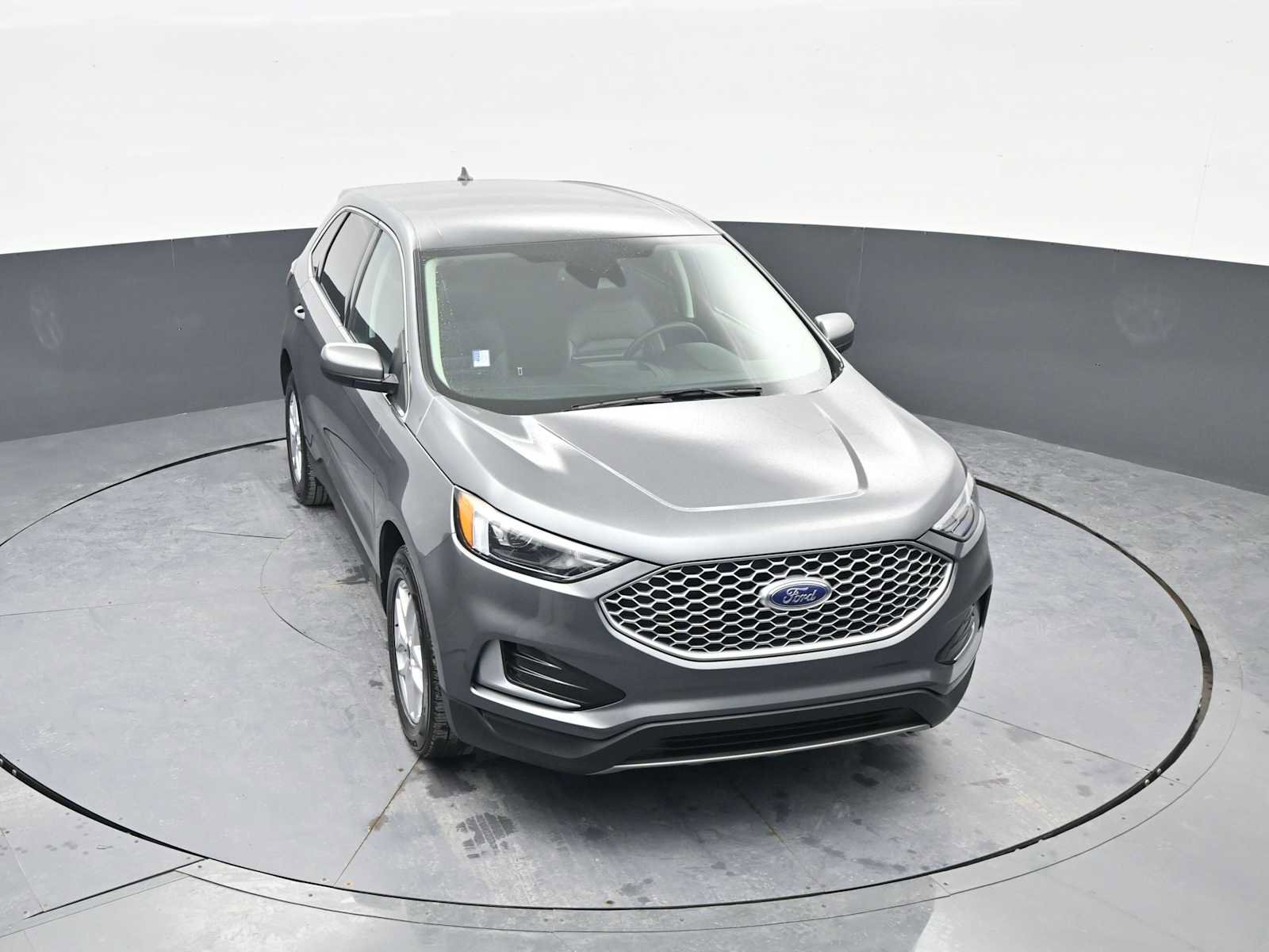Used 2024 Ford Edge SEL image 28