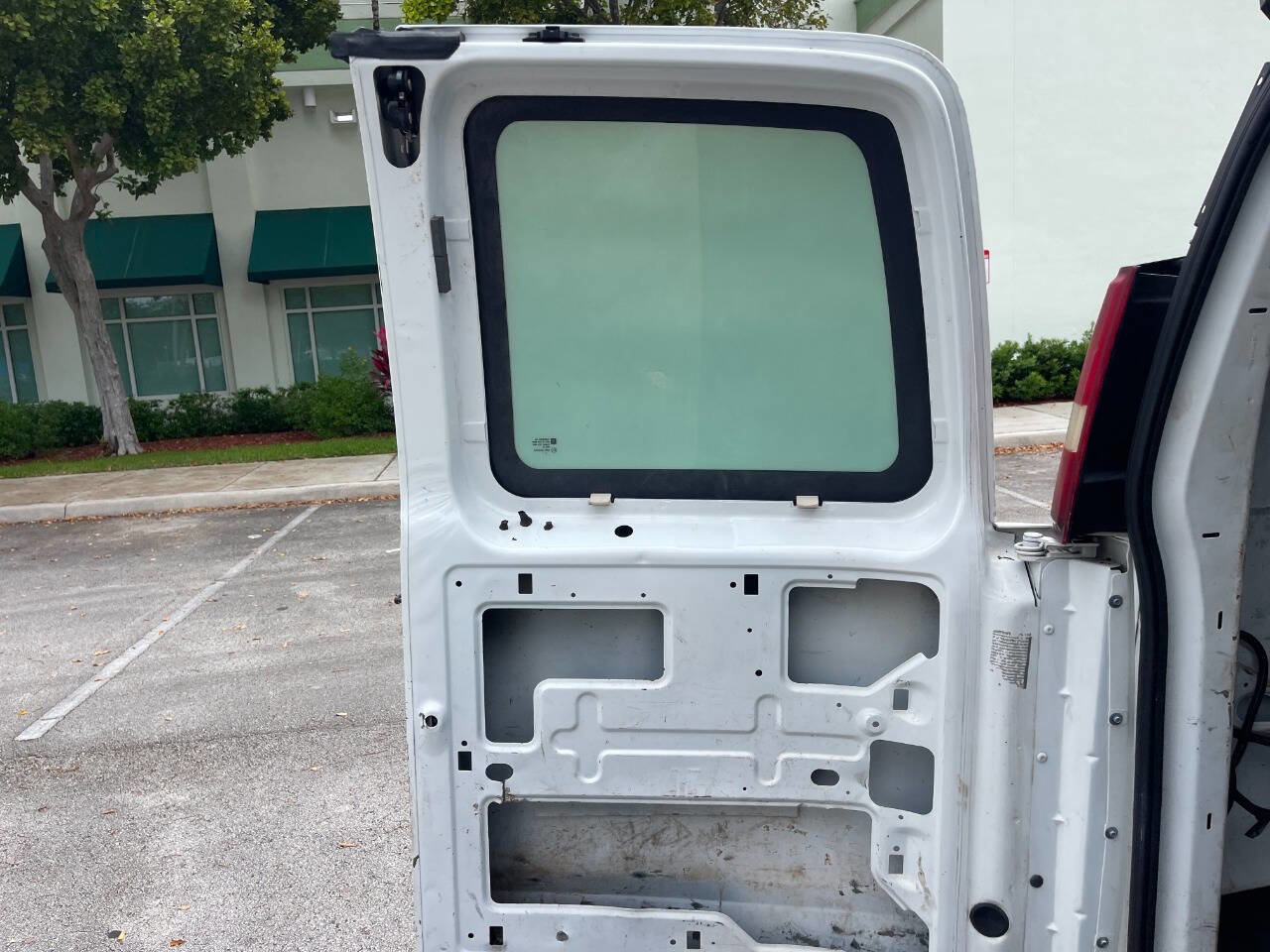 Used 2004 Chevrolet Express 1500 RWD image 40