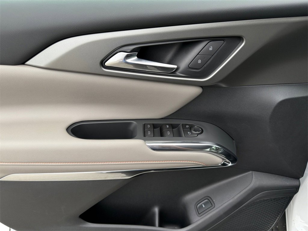 New 2026 Chevrolet Traverse LT w/ LPO, Floor Liner Package image 11