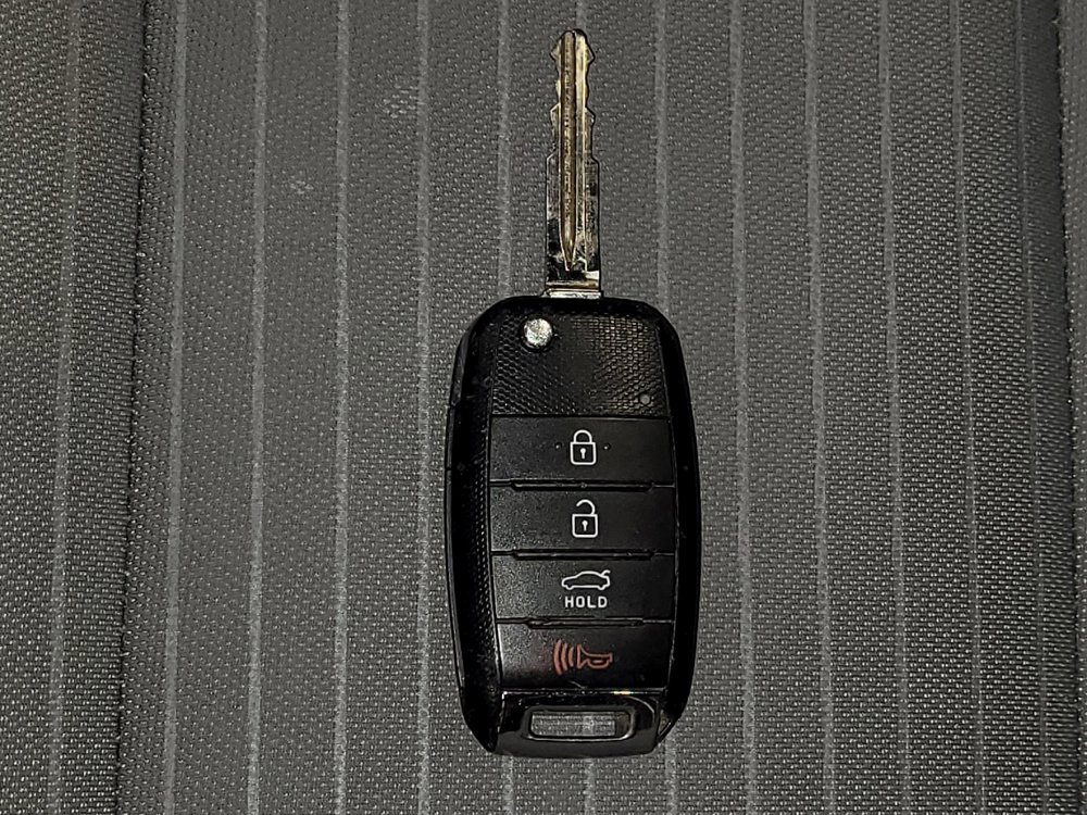 Used 2017 Kia Forte LX w/ LX Popular Package image 32