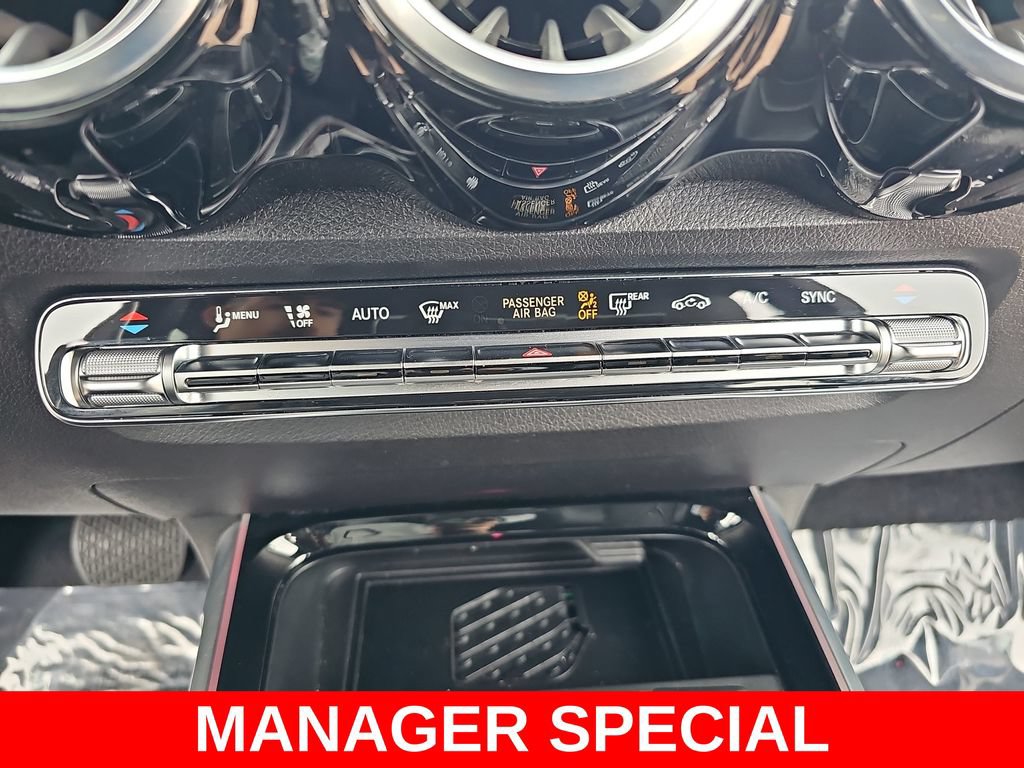 Used 2025 Mercedes-Benz GLB 250 image 21