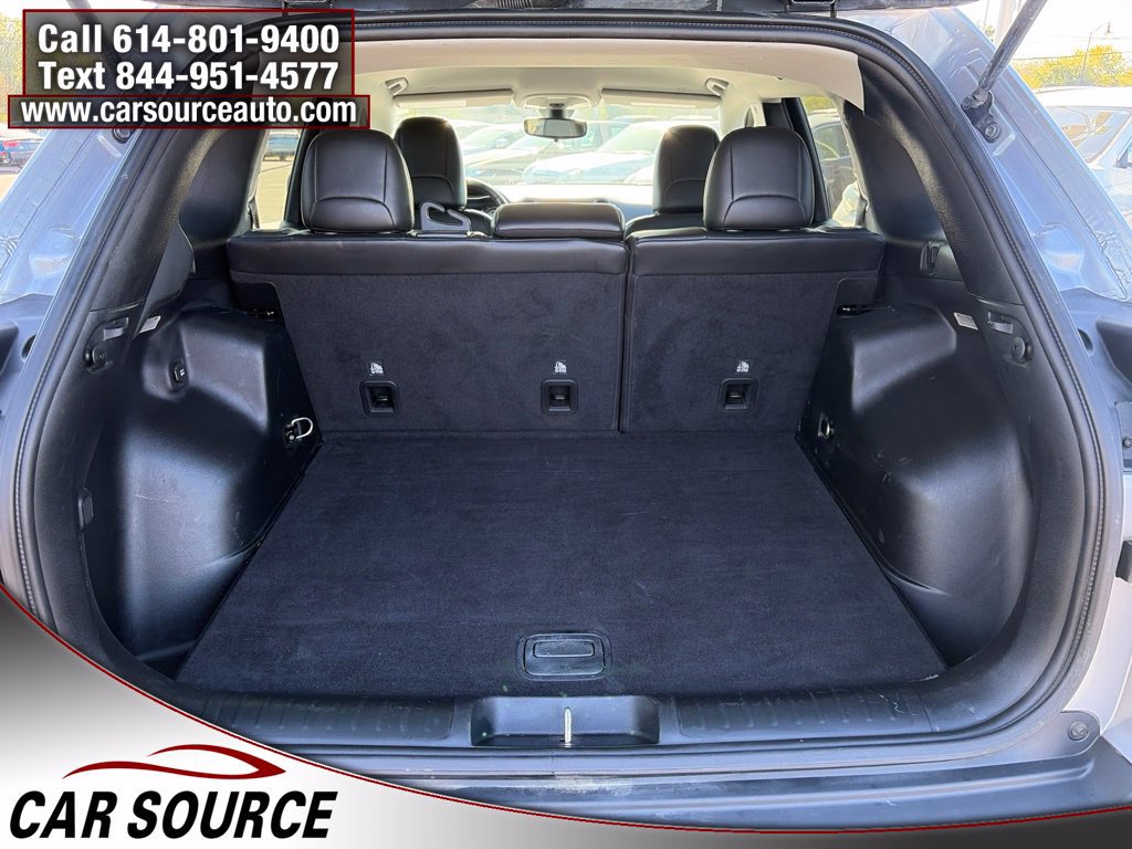 Used 2020 Jeep Cherokee Trailhawk w/ Cold Weather Group AWD/4WD image 7