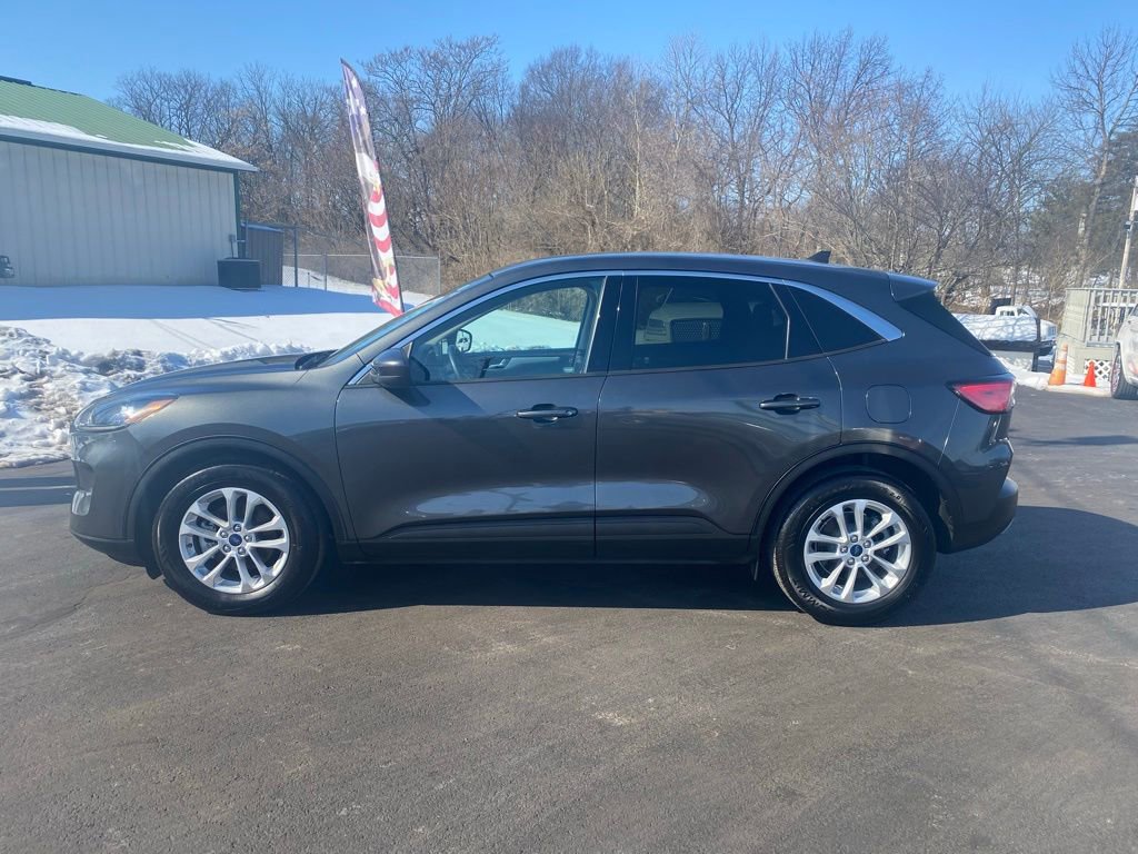 Used 2020 Ford Escape SE image 6