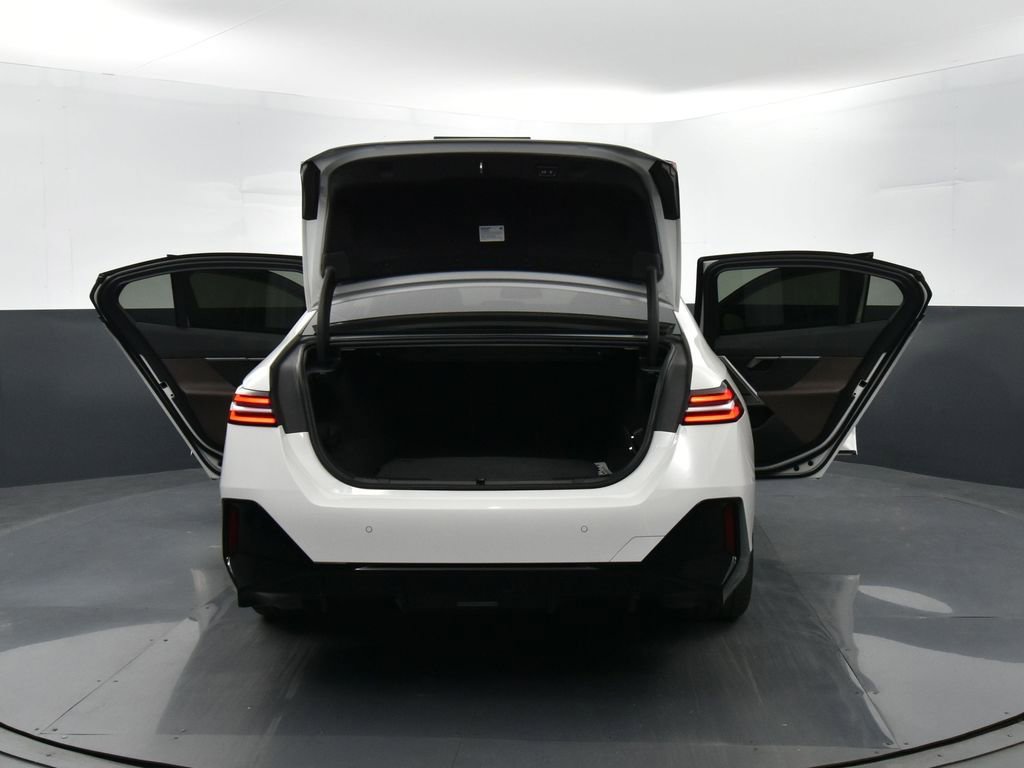 Used 2024 BMW i5 M60 image 47