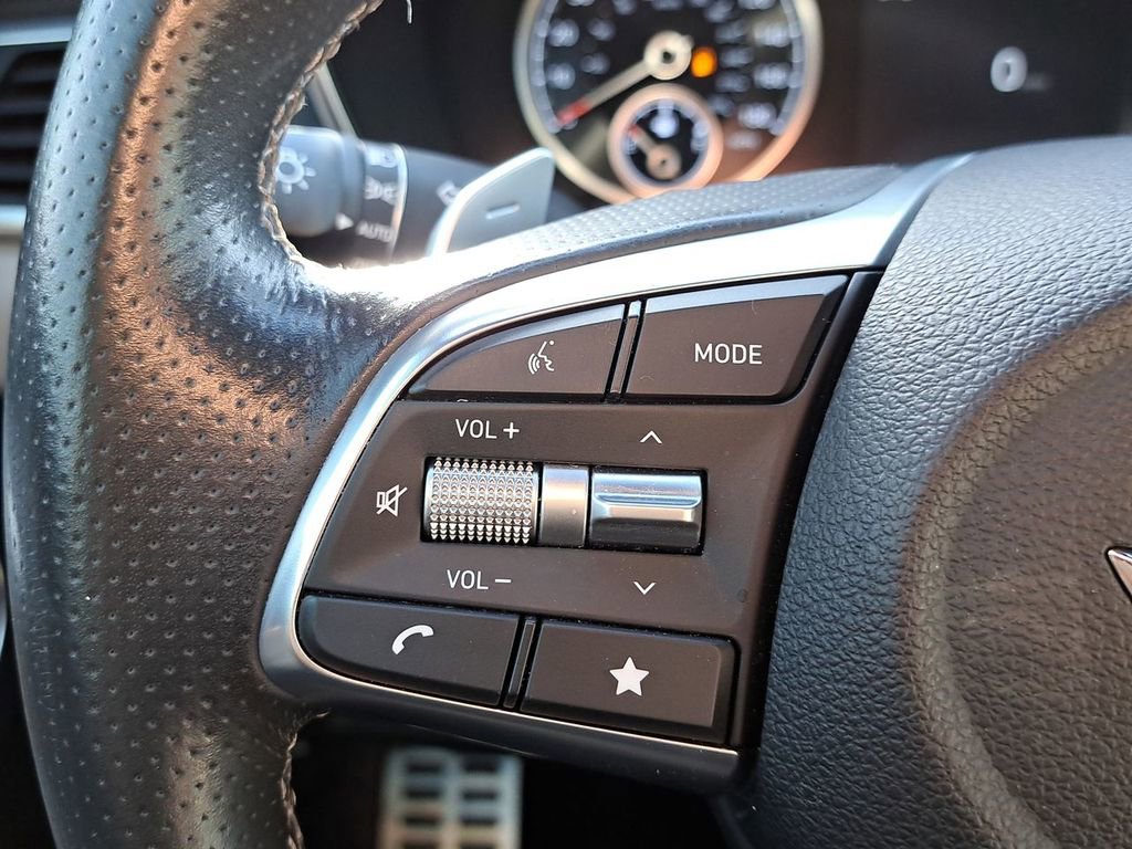 Used 2022 Genesis G70 3.3T image 27