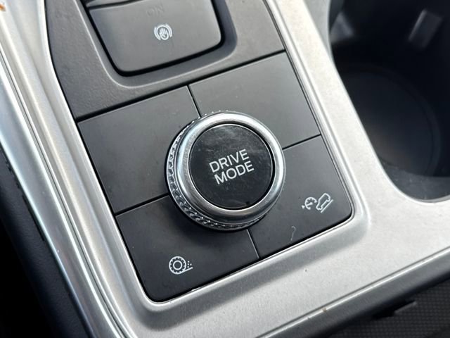 Used 2023 Ford Explorer XLT w/ Equipment Group 202A image 29