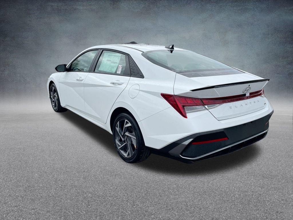 New 2025 Hyundai Elantra SEL image 29