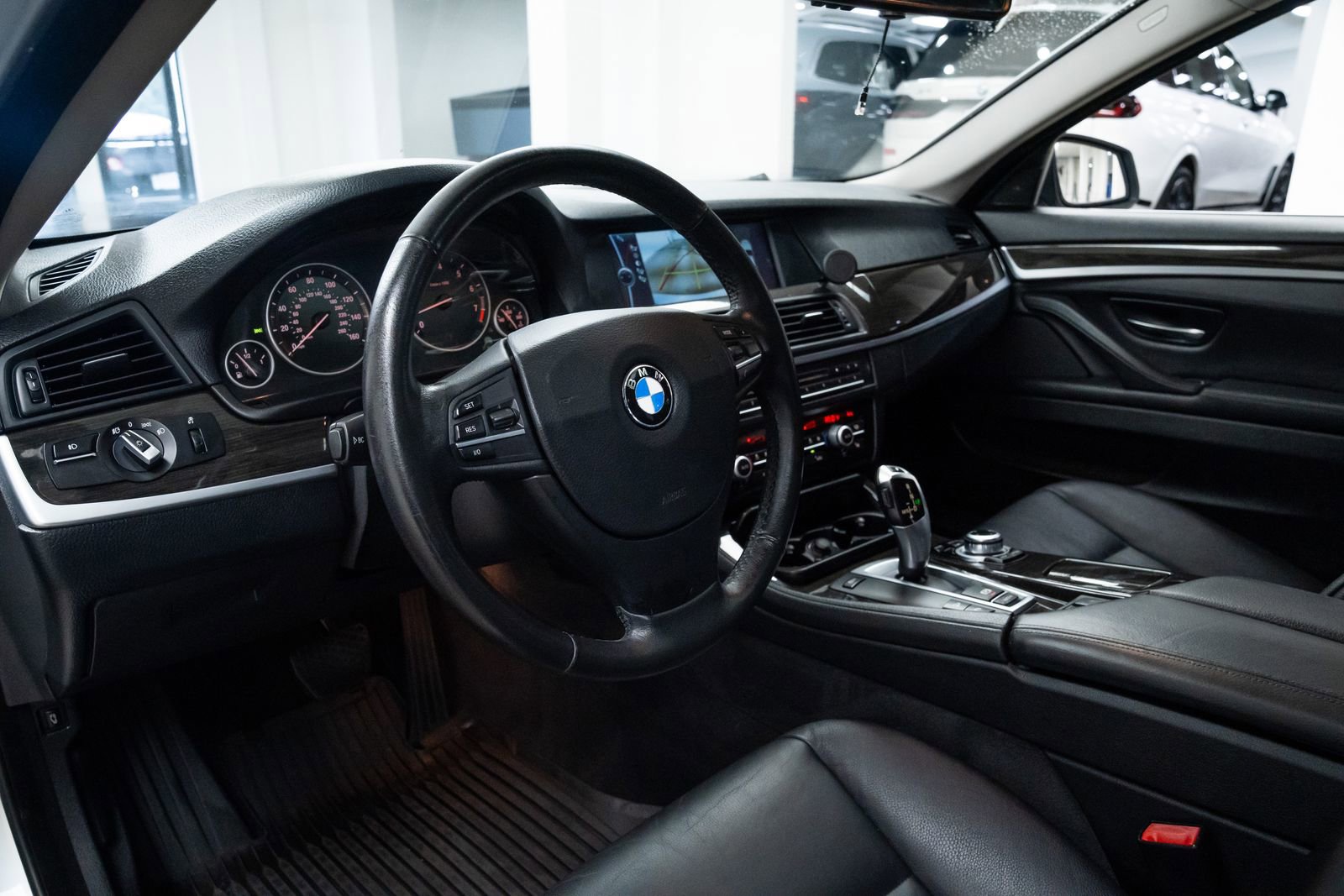 Used 2011 BMW 535i xDrive Sedan AWD/4WD image 19