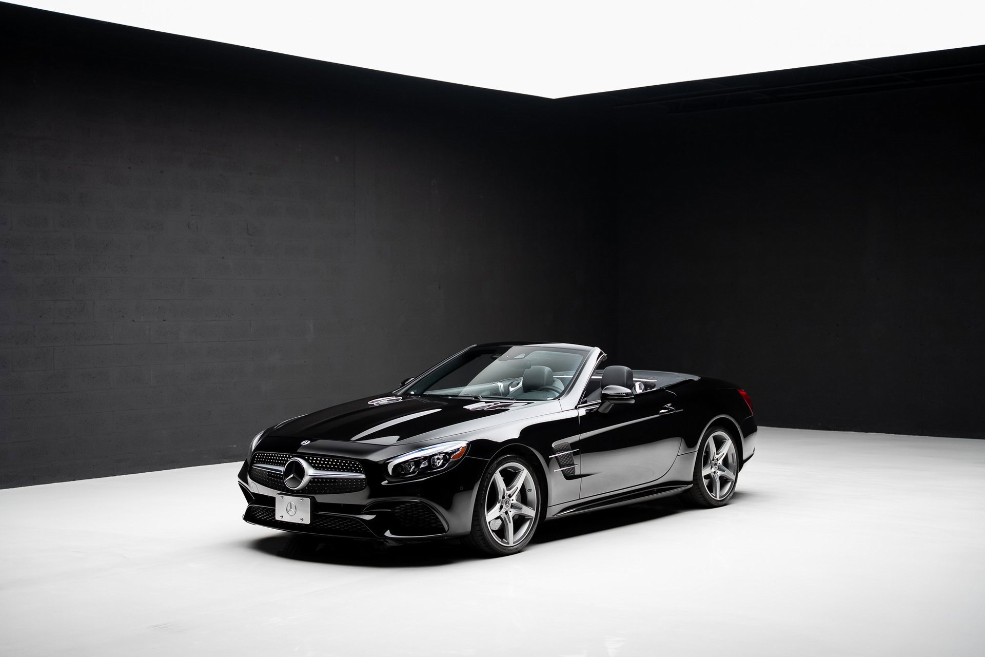 Used 2019 Mercedes-Benz SL 550 image 6