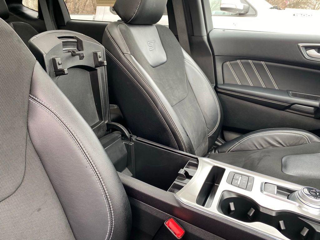 Used 2024 Ford Edge ST w/ Equipment Group 401A AWD/4WD image 45