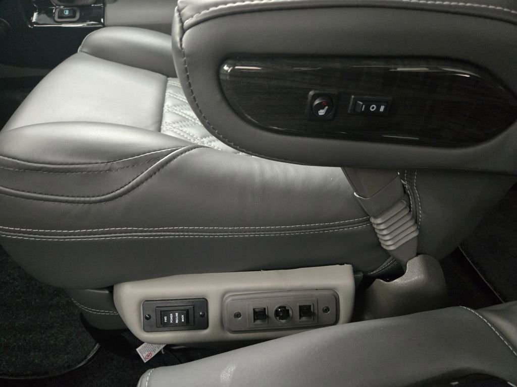 Used 2023 GMC Savana 2500 image 23