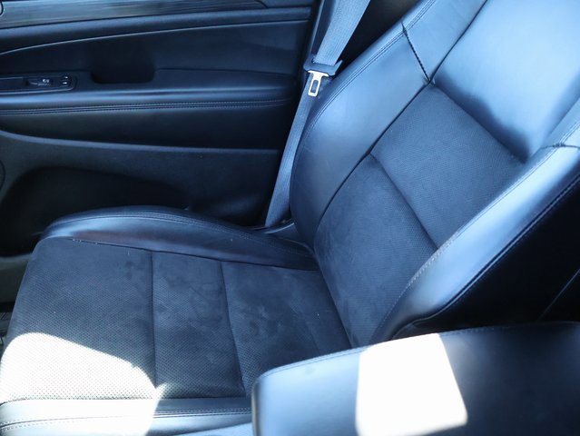 Used 2020 Jeep Grand Cherokee Altitude image 17