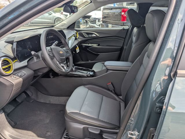 New 2026 Chevrolet Trax LT w/ Driver Confidence Package image 13