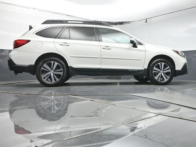 Used 2018 Subaru Outback 2.5i Limited AWD/4WD image 41