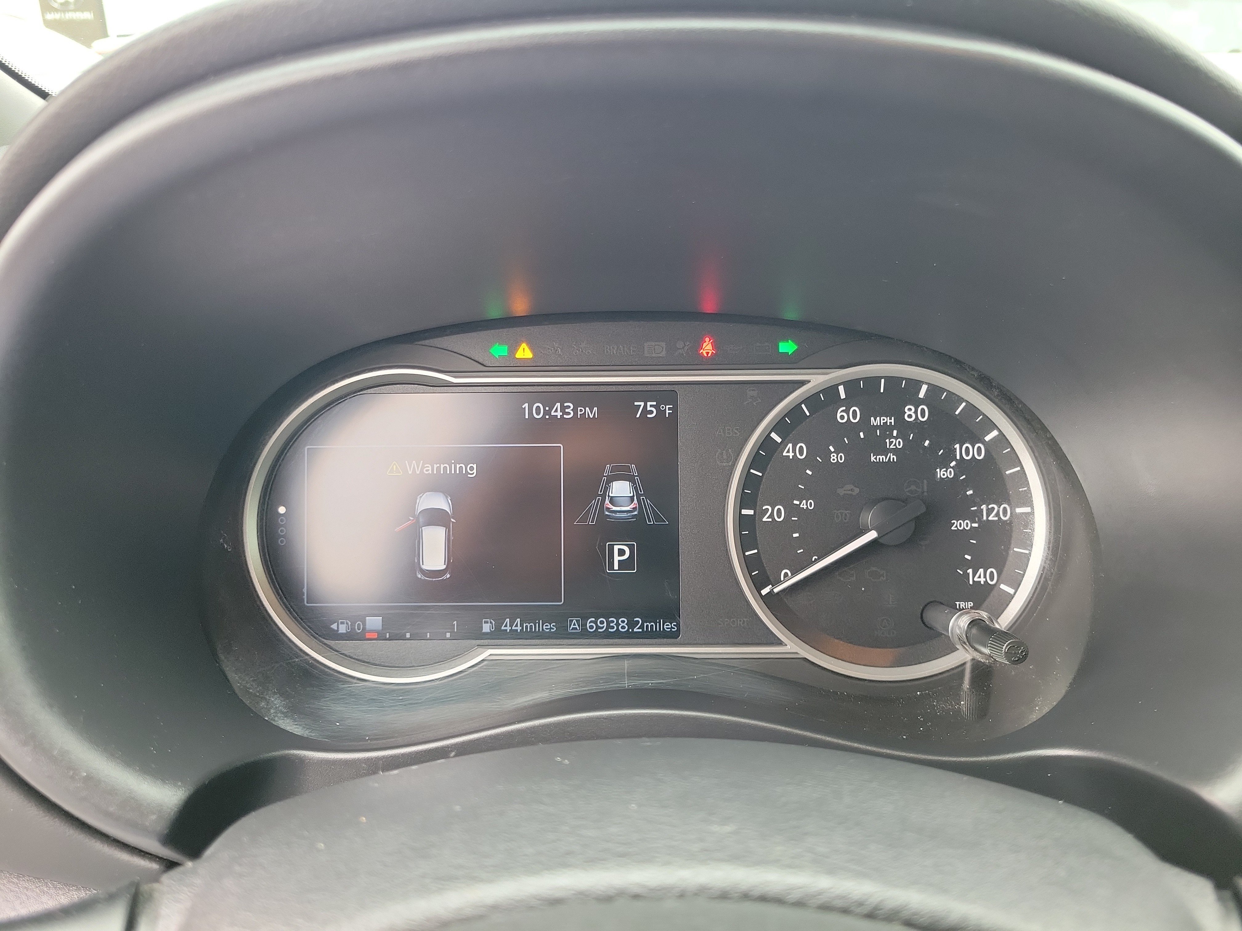 Used 2020 Nissan Kicks SR FWD image 24