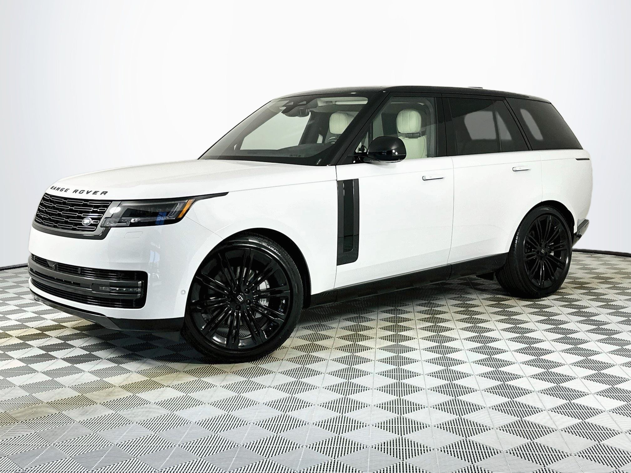 New 2027 Land Rover Range Rover SE