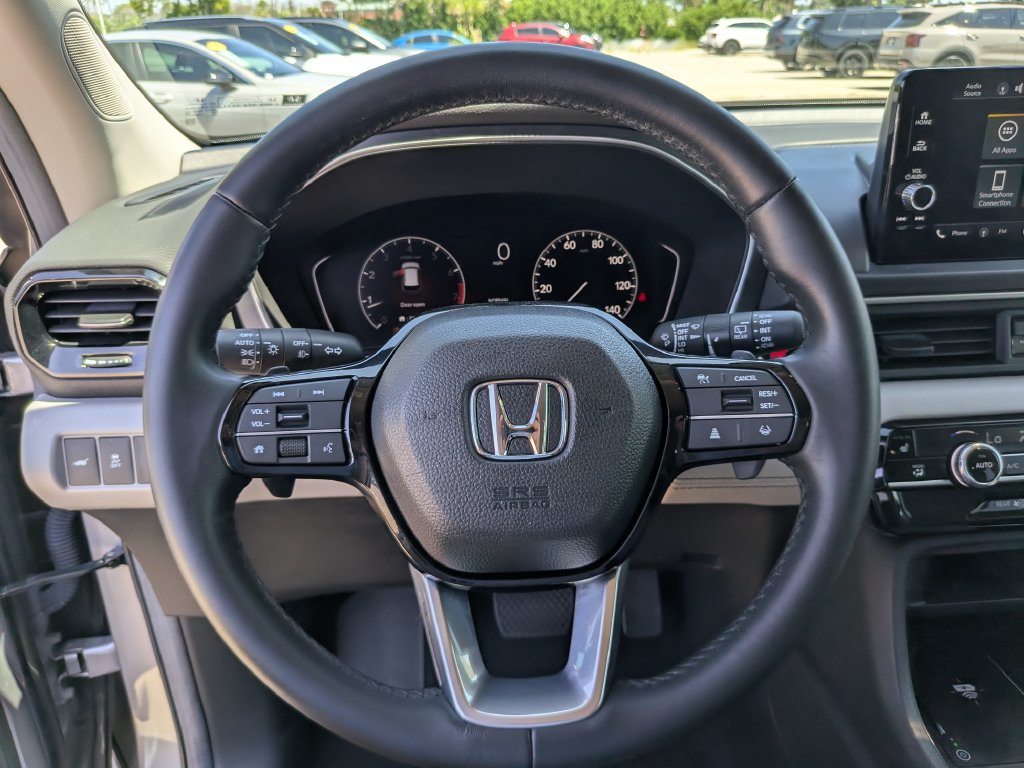 Used 2025 Honda Pilot EX-L image 30