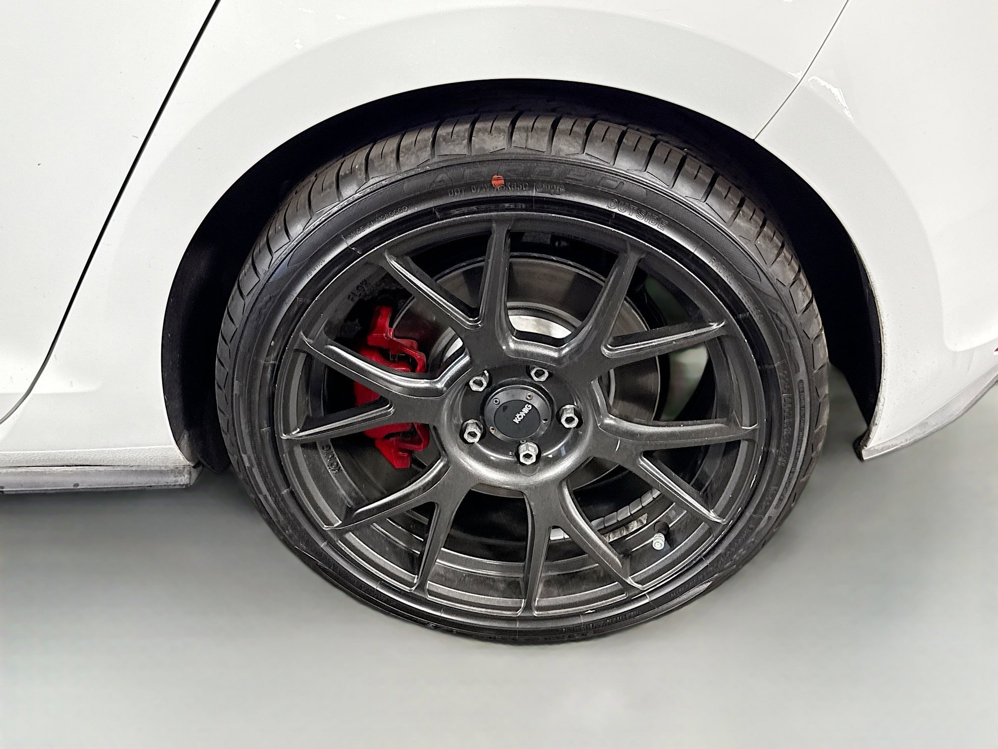 Used 2017 Volkswagen GTI SE image 37