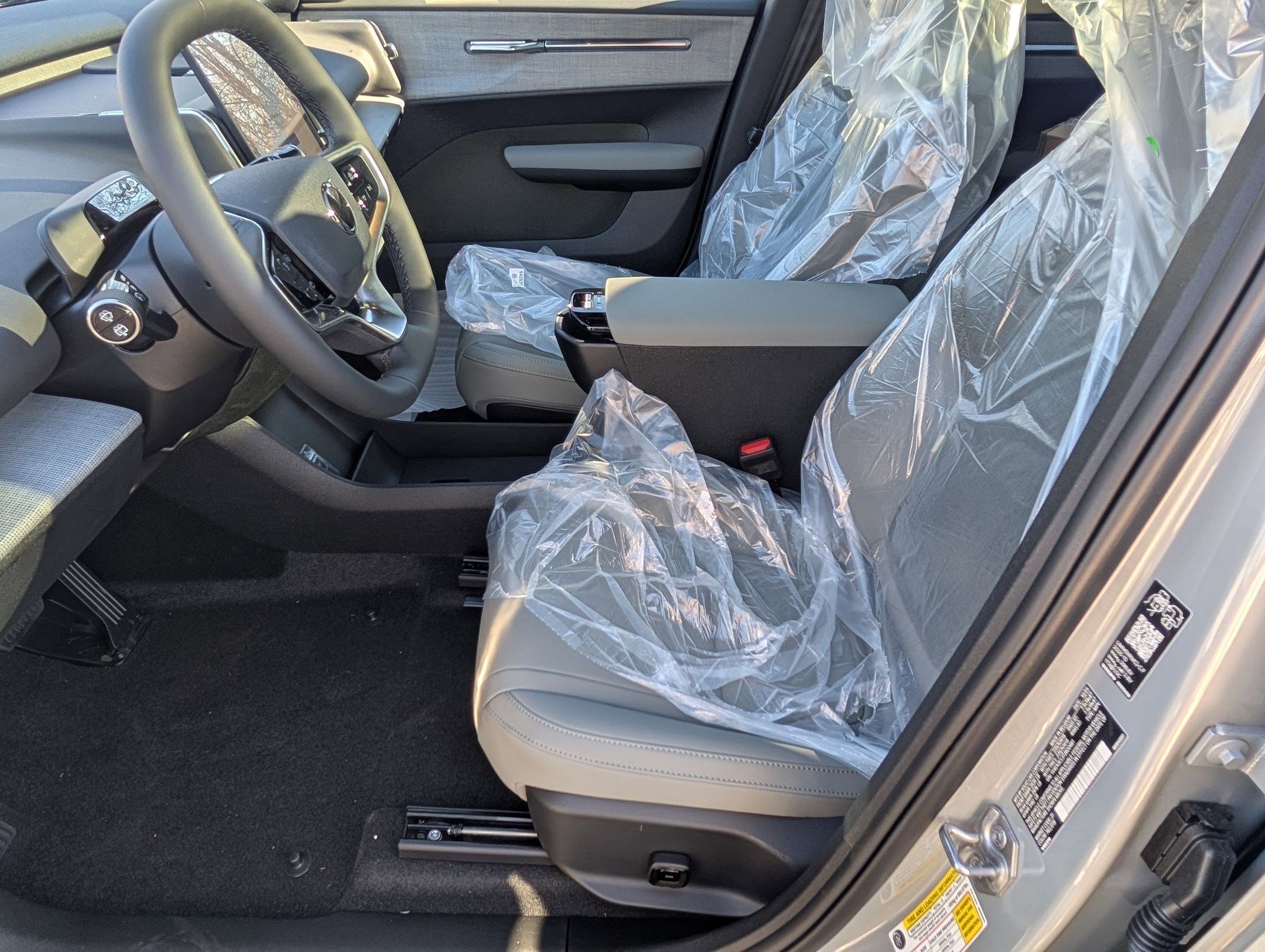 New 2026 Volvo EX30 Cross Country Ultra w/ Protection Package Premier image 8