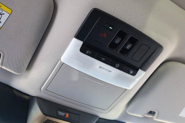 Certified 2025 Nissan Pathfinder Platinum FWD image 19
