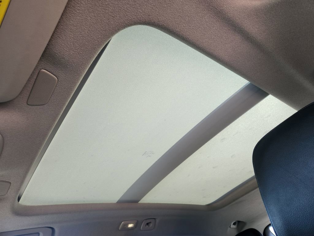 Used 2023 Volvo XC40 B5 Plus w/ Climate Package image 14