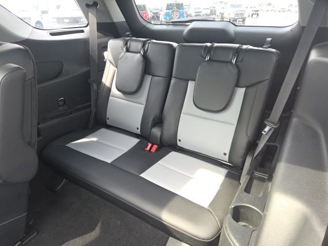 Certified 2023 Ford Explorer XLT w/ Equipment Group 202A image 18