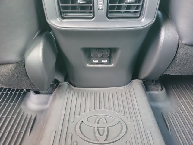 Used 2024 Toyota RAV4 XSE AWD/4WD image 10