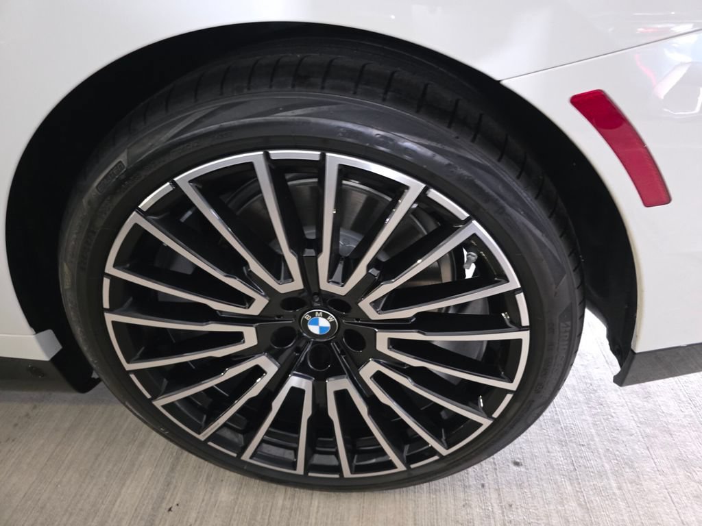 New 2026 BMW 740i w/ Executive Package RWD image 6