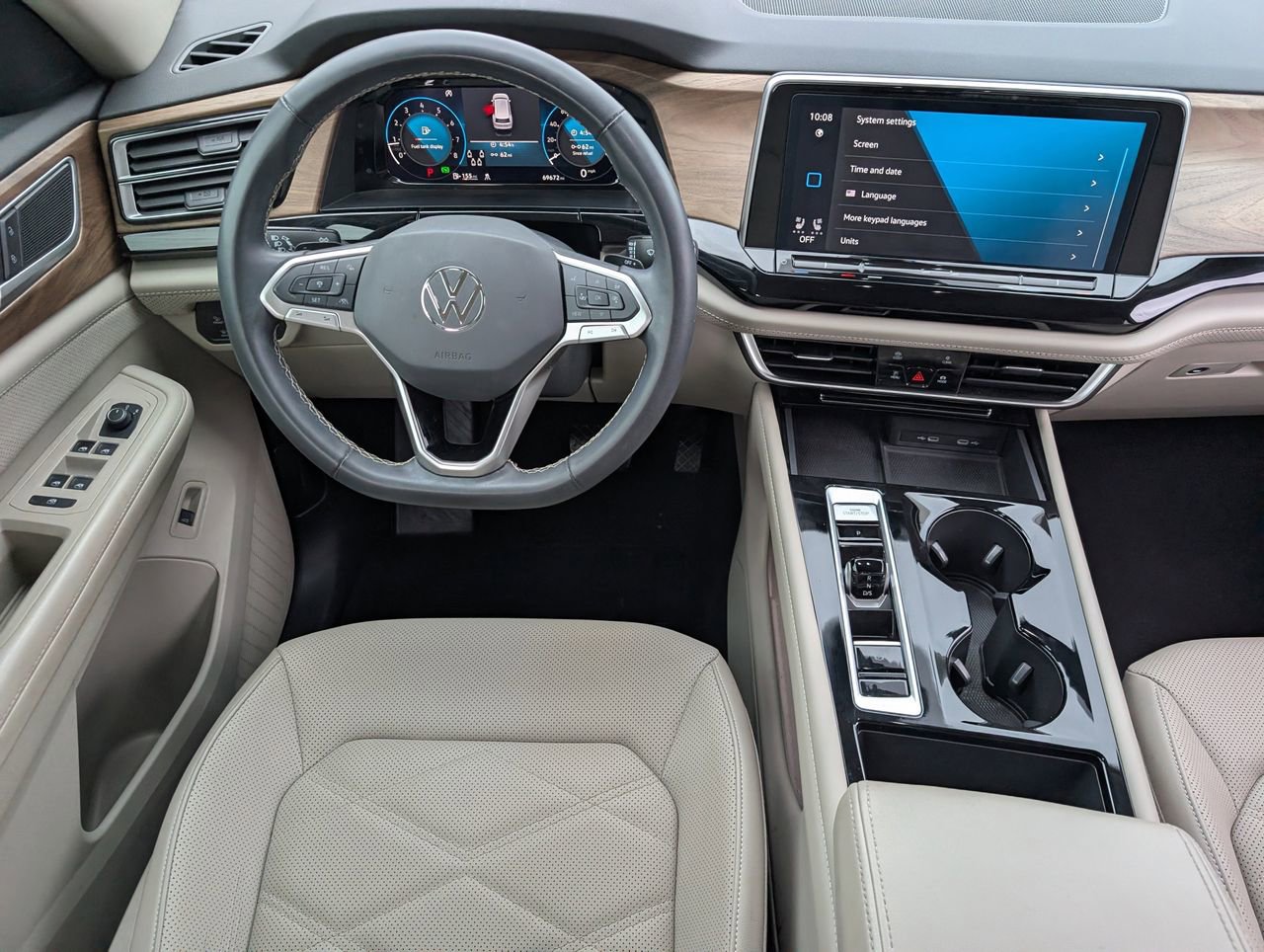 Used 2024 Volkswagen Atlas SE FWD image 10