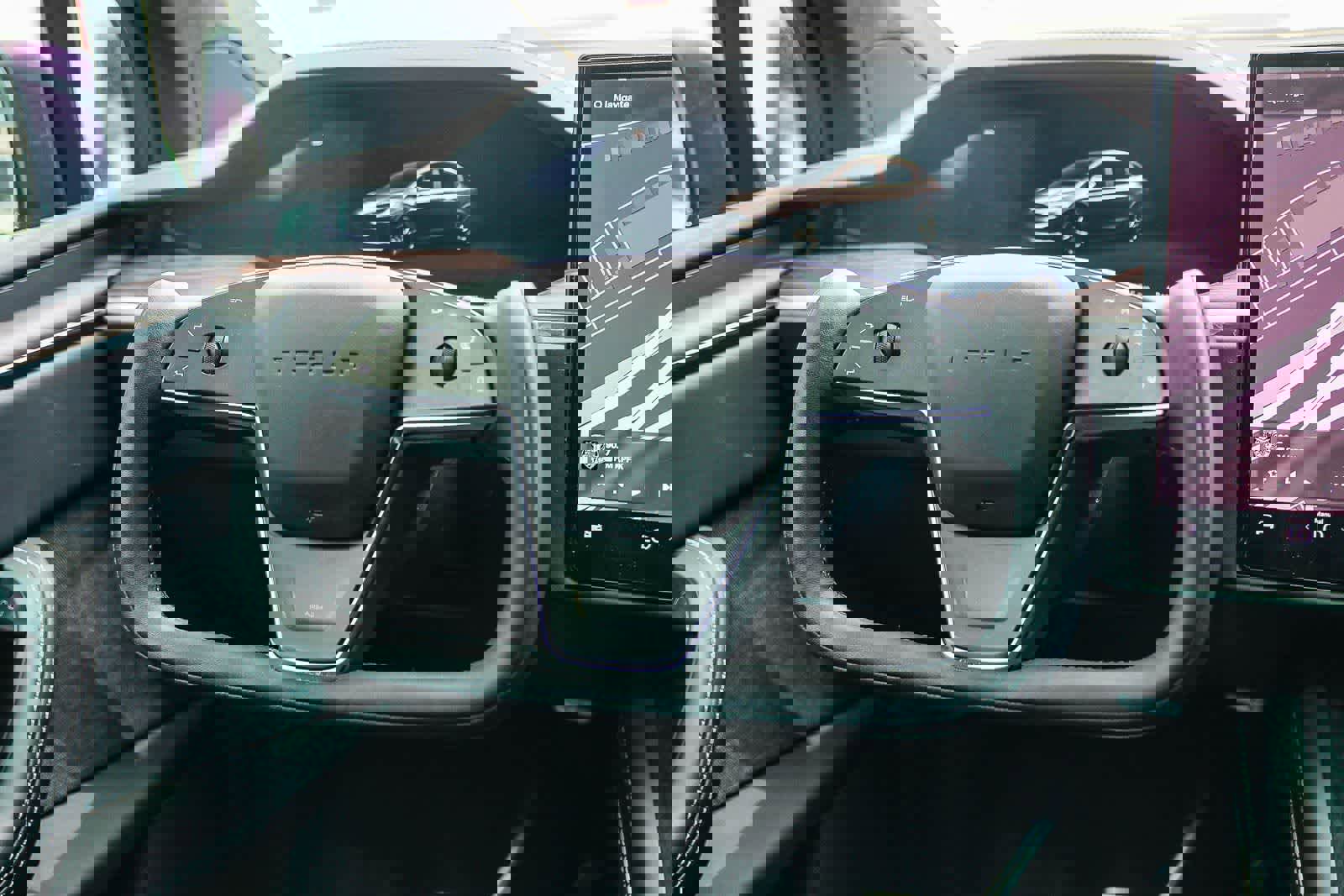 Used 2024 Tesla Model X image 15