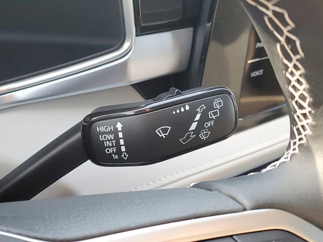 New 2026 Volkswagen Taos SE FWD image 18