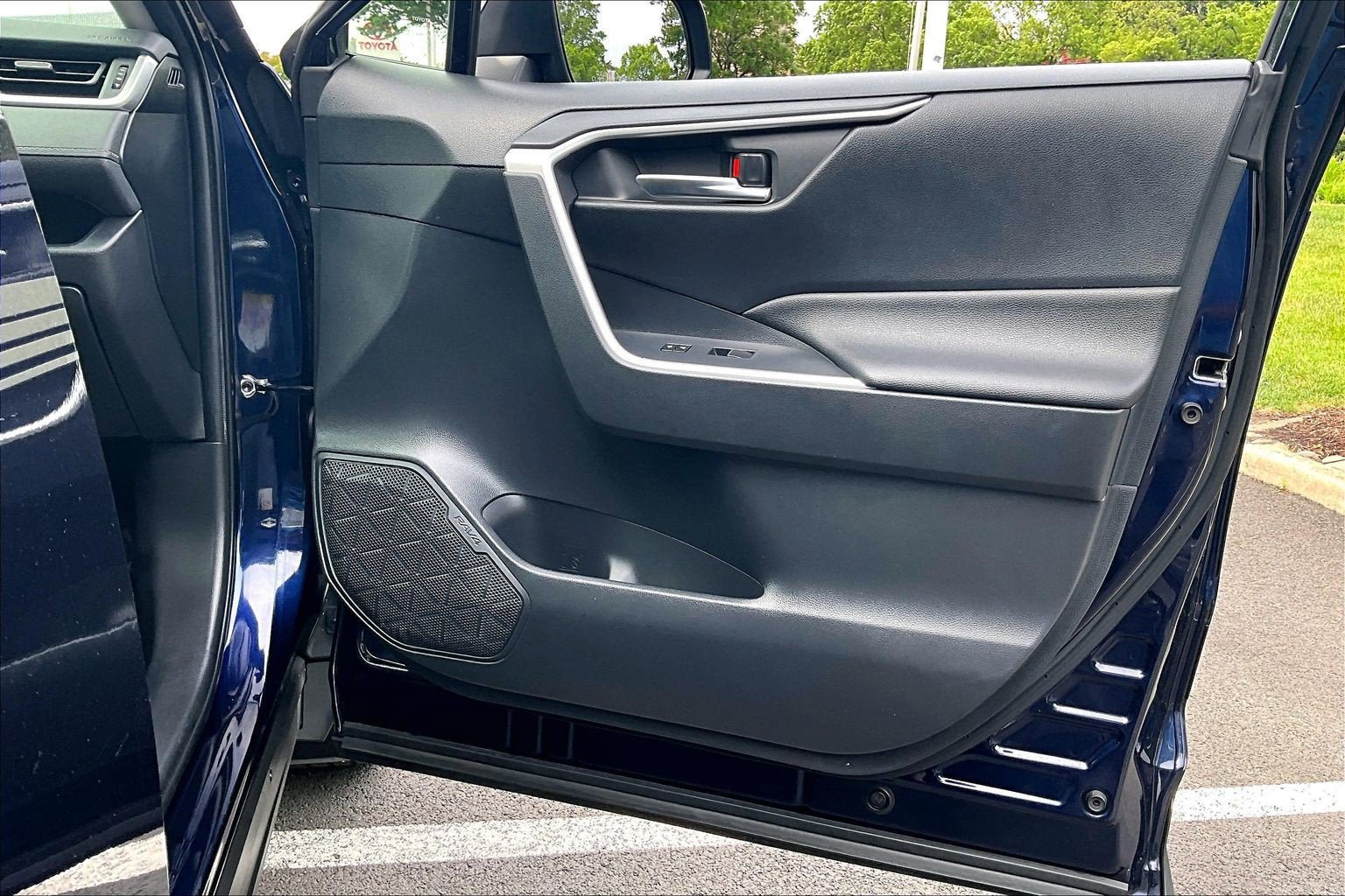 Used 2019 Toyota RAV4 XLE Premium w/ All Weather Liner Package AWD/4WD image 23