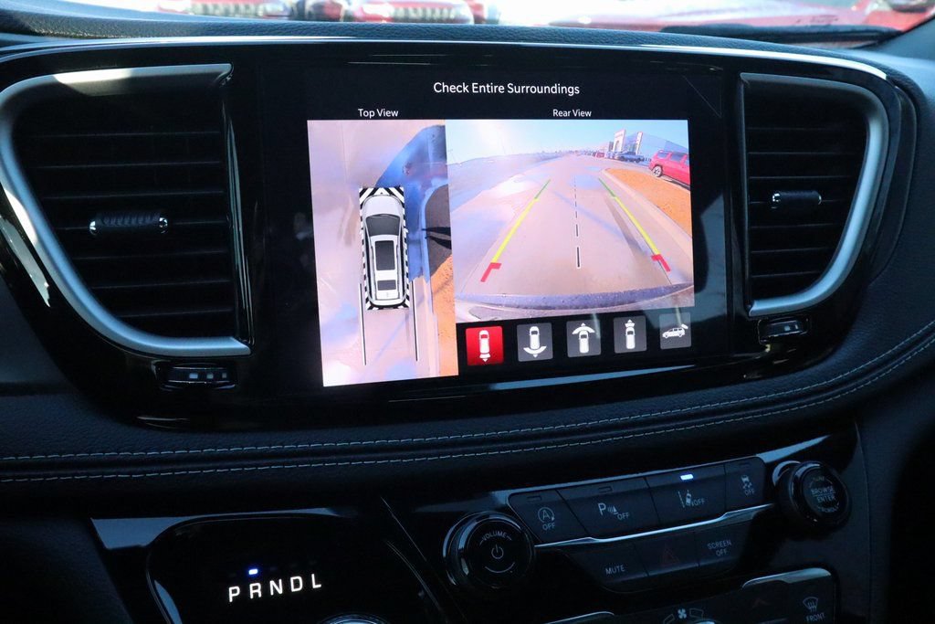 New 2026 Chrysler Pacifica Select FWD image 6