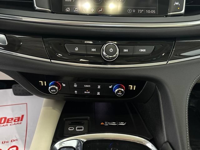 Used 2023 Buick Enclave Essence AWD/4WD image 6