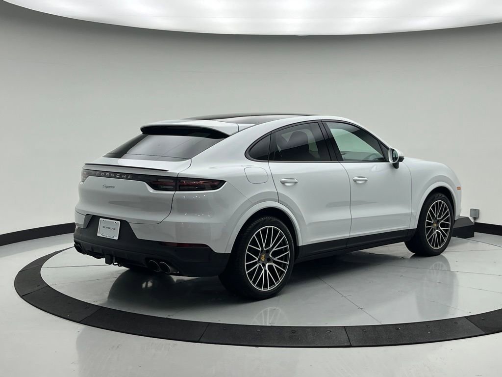 Used 2023 Porsche Cayenne Coupe image 7