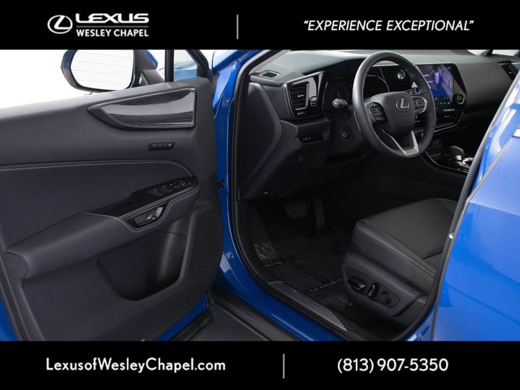 Used 2025 Lexus NX 250 FWD w/ Towing Package (2000 Lbs) image 20