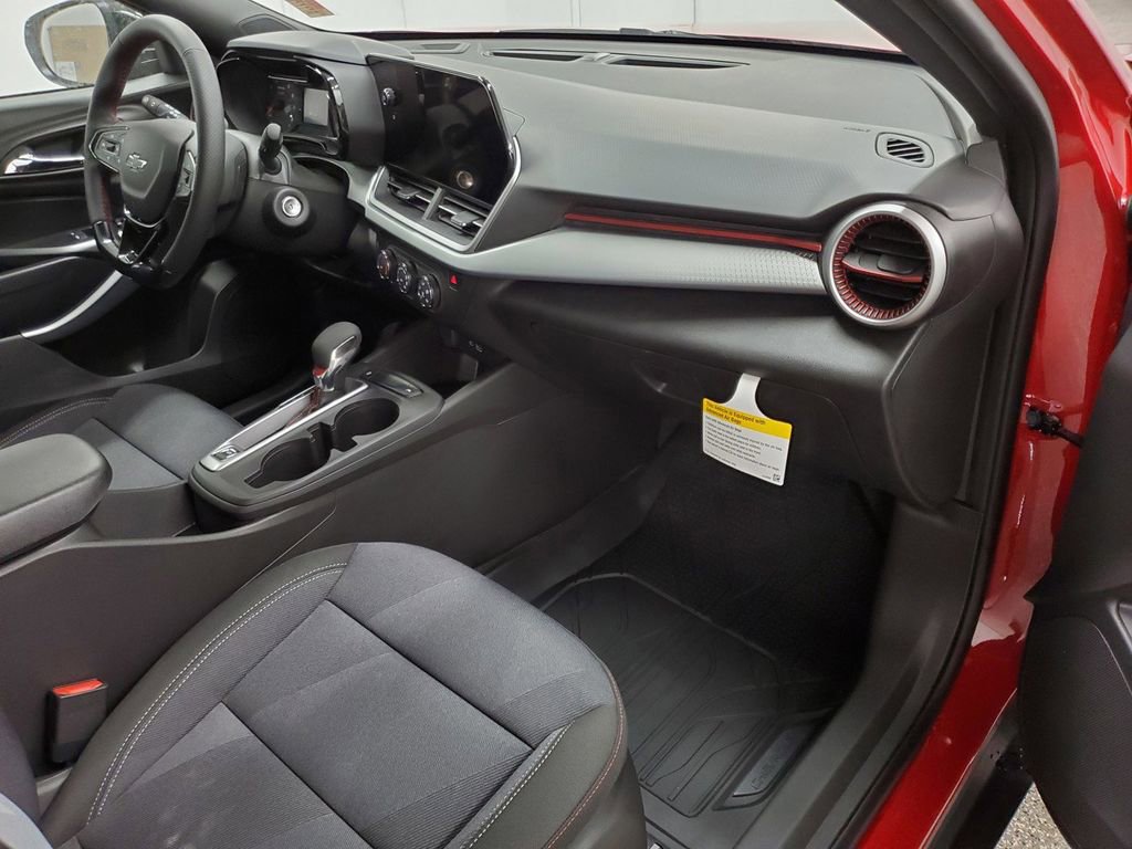 New 2026 Chevrolet Trax RS w/ Sunroof Package image 11