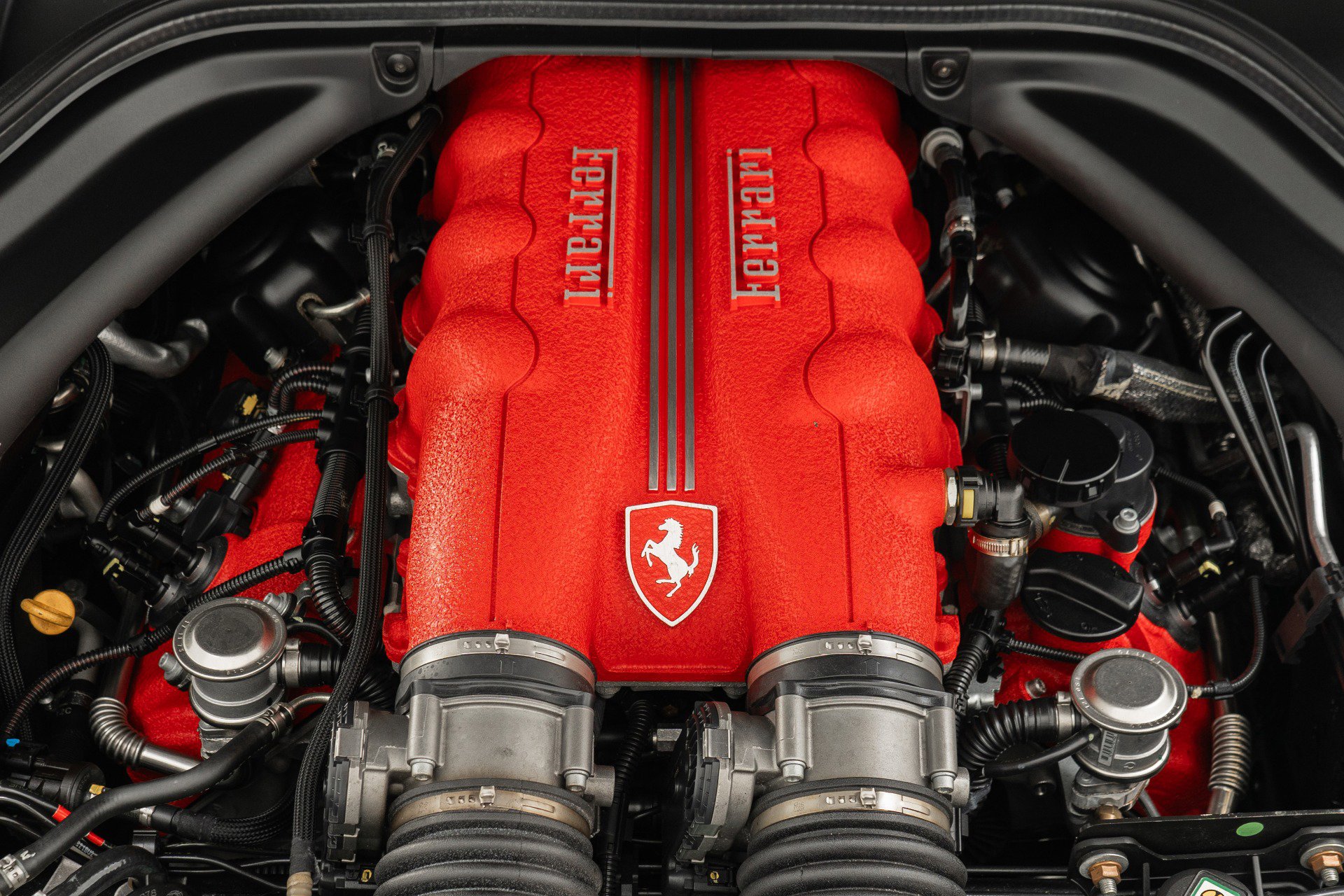 Used 2012 Ferrari California image 12