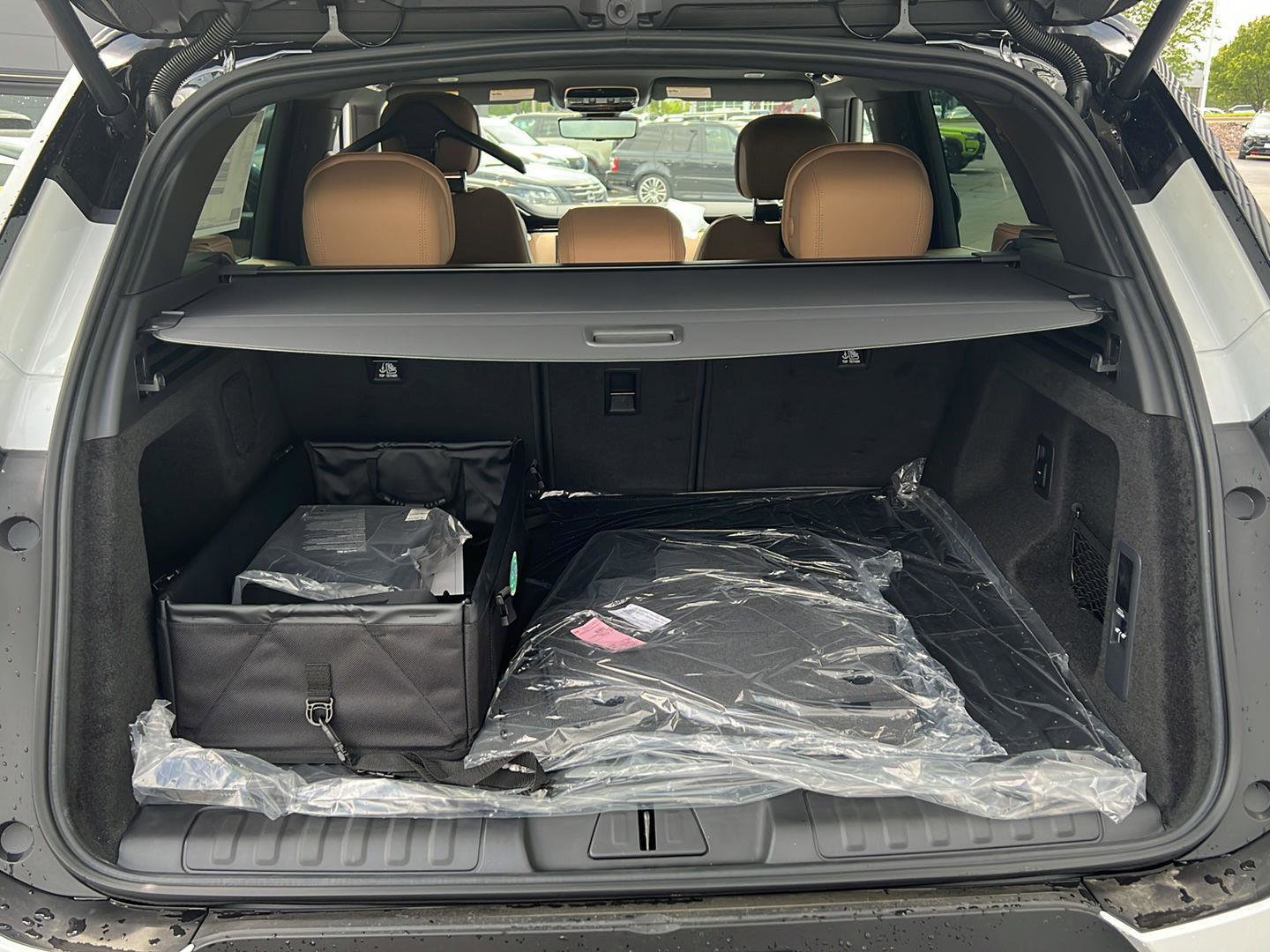 New 2026 Land Rover Range Rover Sport SE AWD/4WD image 9