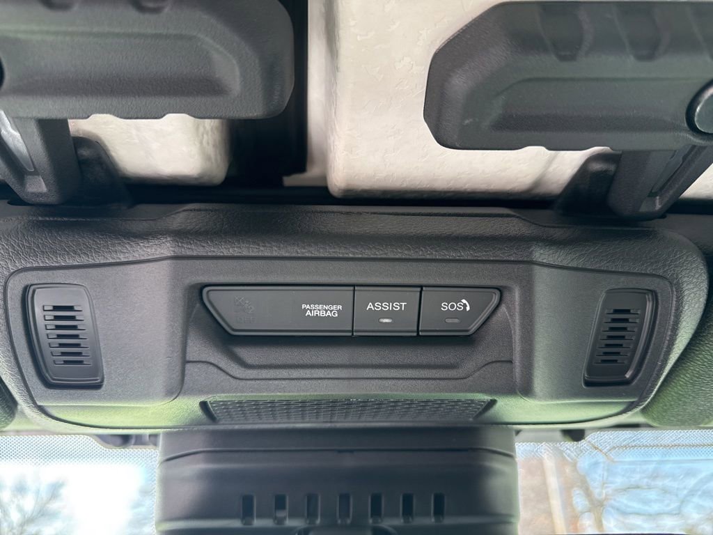 New 2025 Jeep Gladiator Mojave w/ Convenience Group image 47