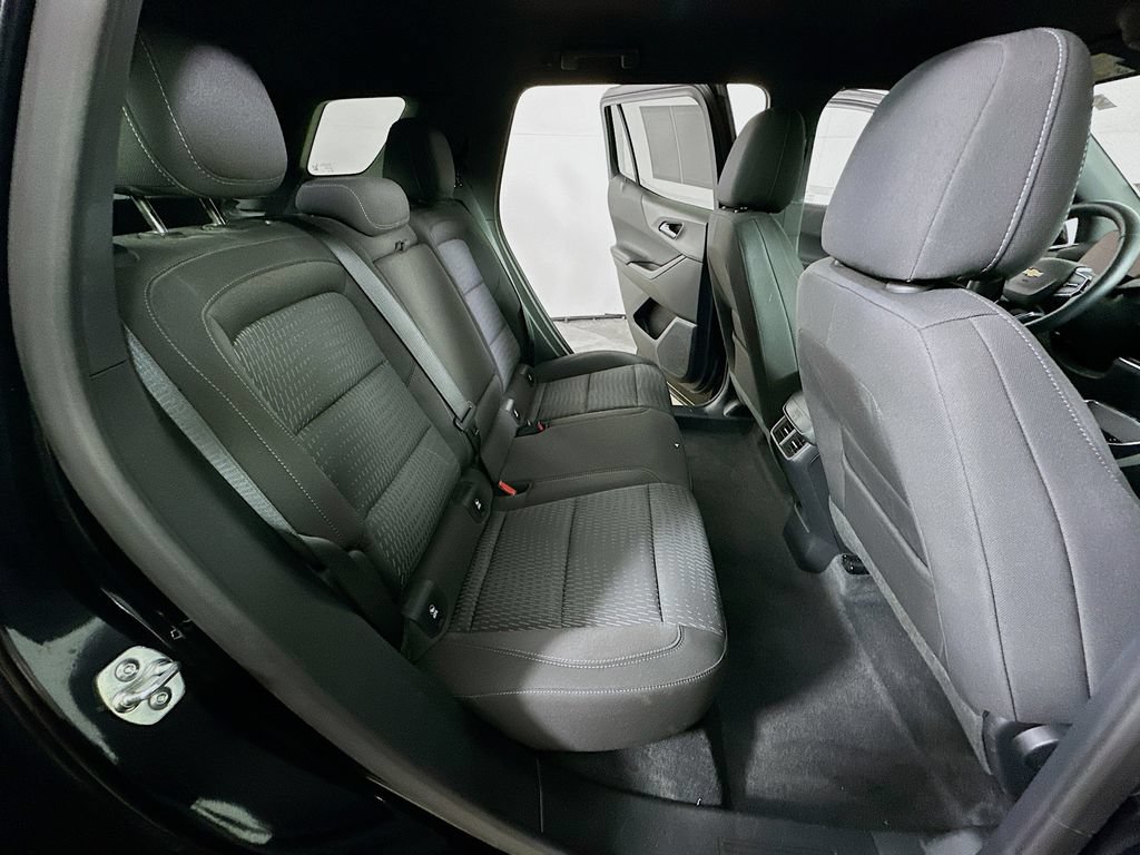 Used 2026 Chevrolet Equinox LT FWD image 11