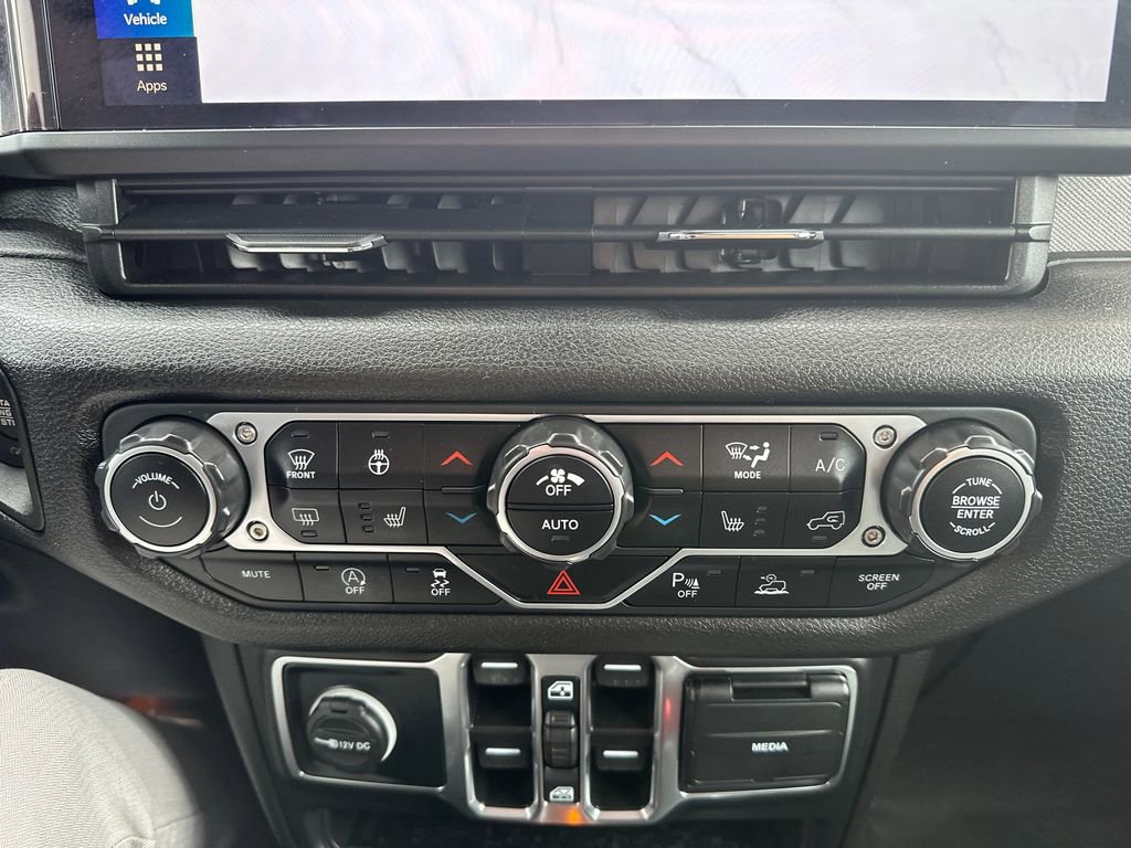 Used 2024 Jeep Gladiator Sport image 14