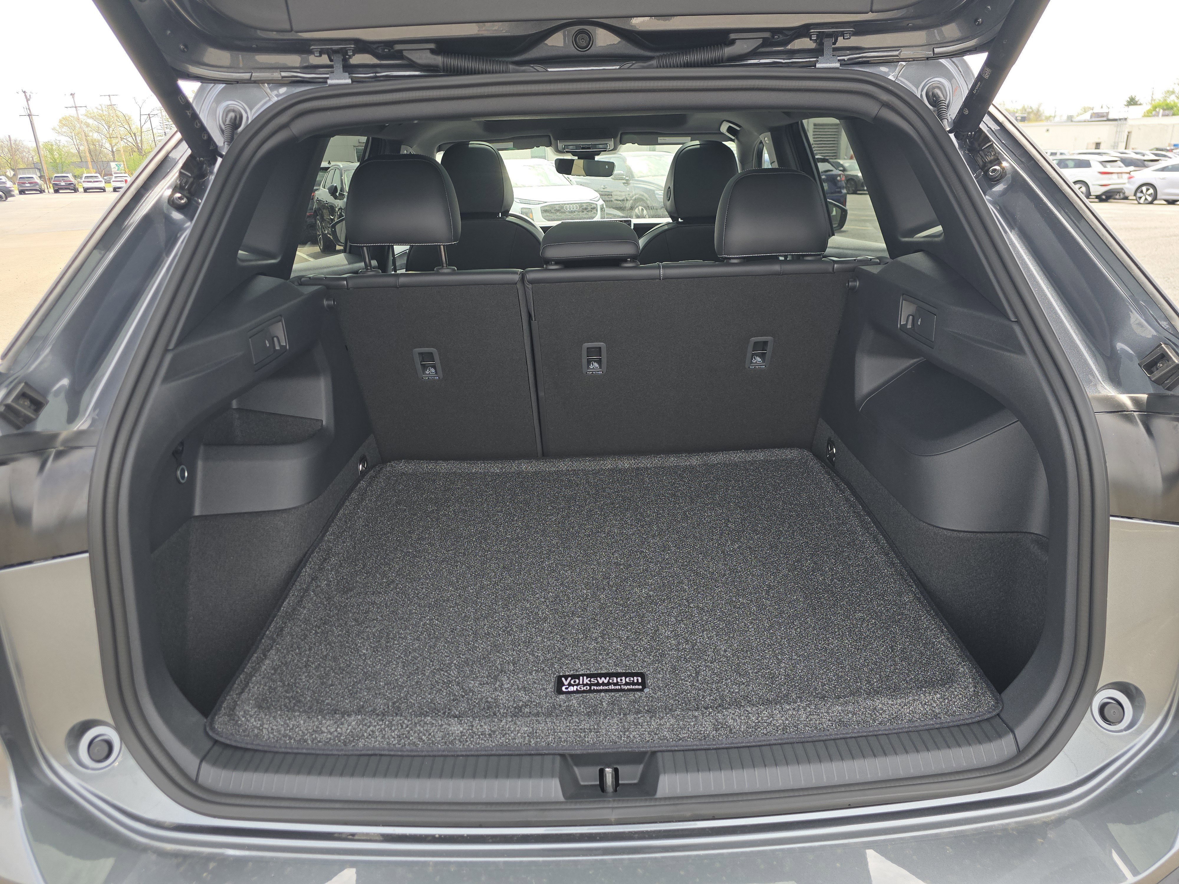 New 2026 Volkswagen Tiguan SE R-Line AWD/4WD image 16