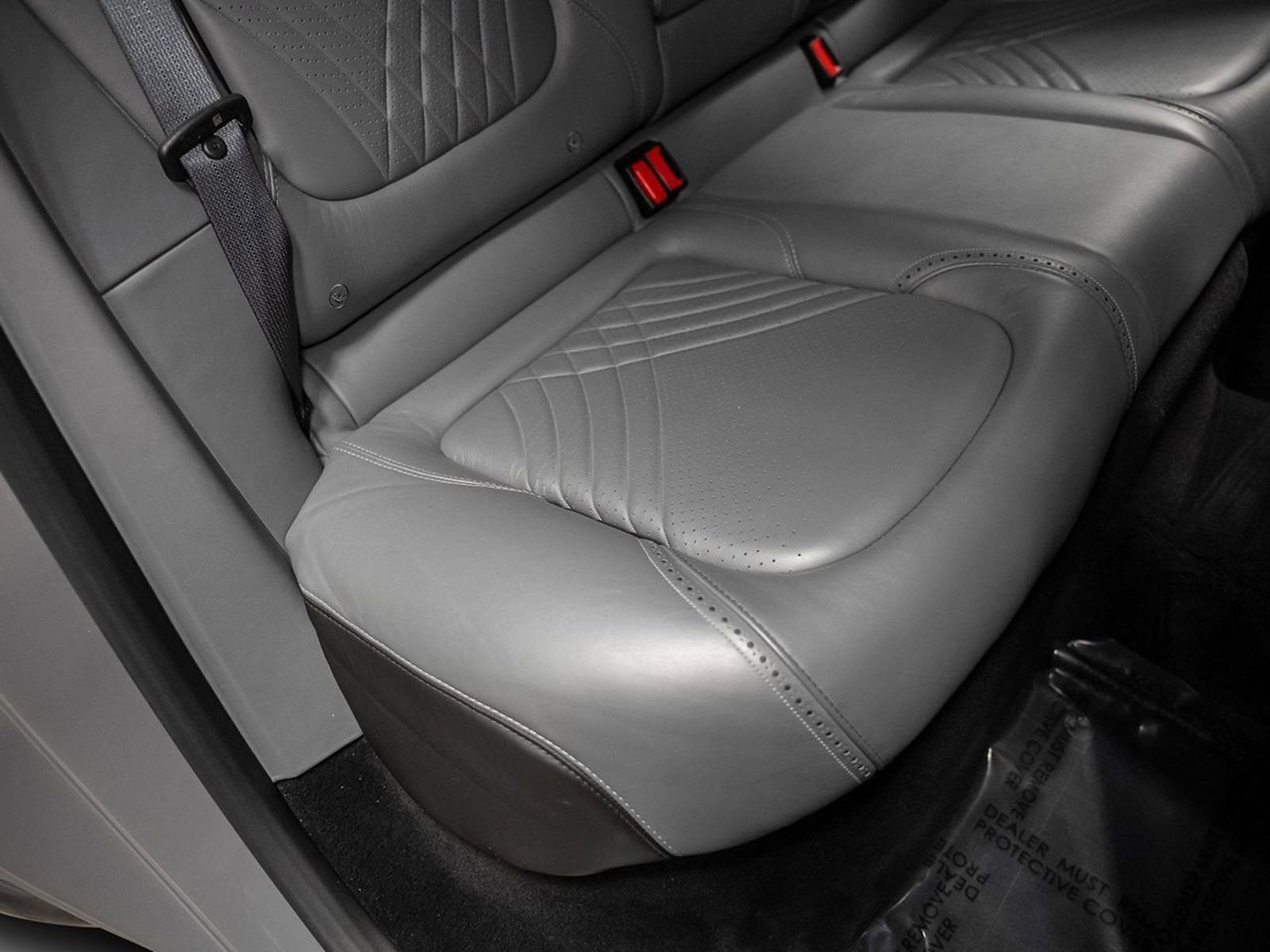 Used 2021 Aston Martin DBX image 39