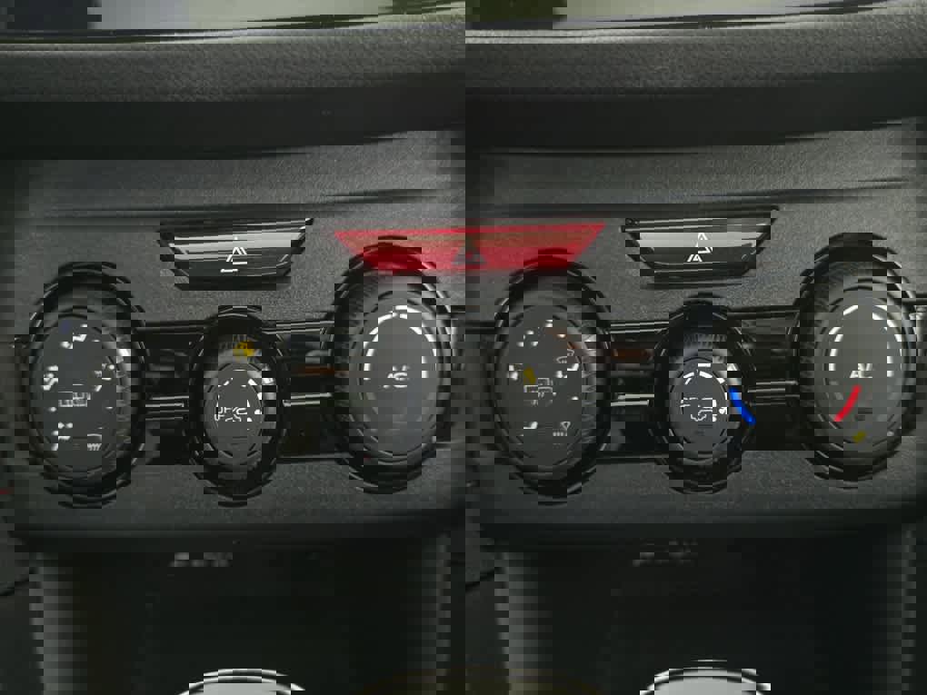 Used 2023 Subaru Impreza 2.0i Sport image 40