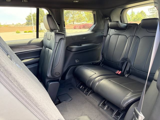 New 2026 Jeep Grand Cherokee L Limited w/ Limited Altitude Package AWD/4WD image 23