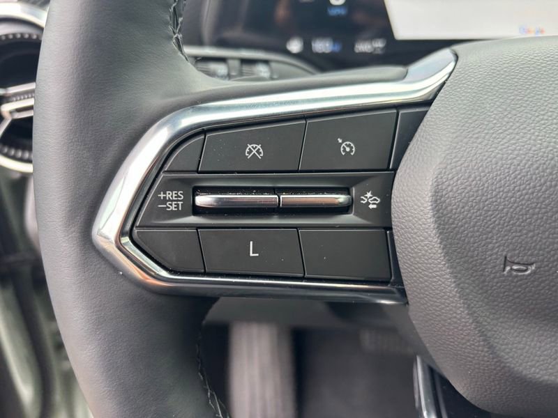 Used 2025 Chevrolet Equinox LT w/ Safety and Technology Package image 10