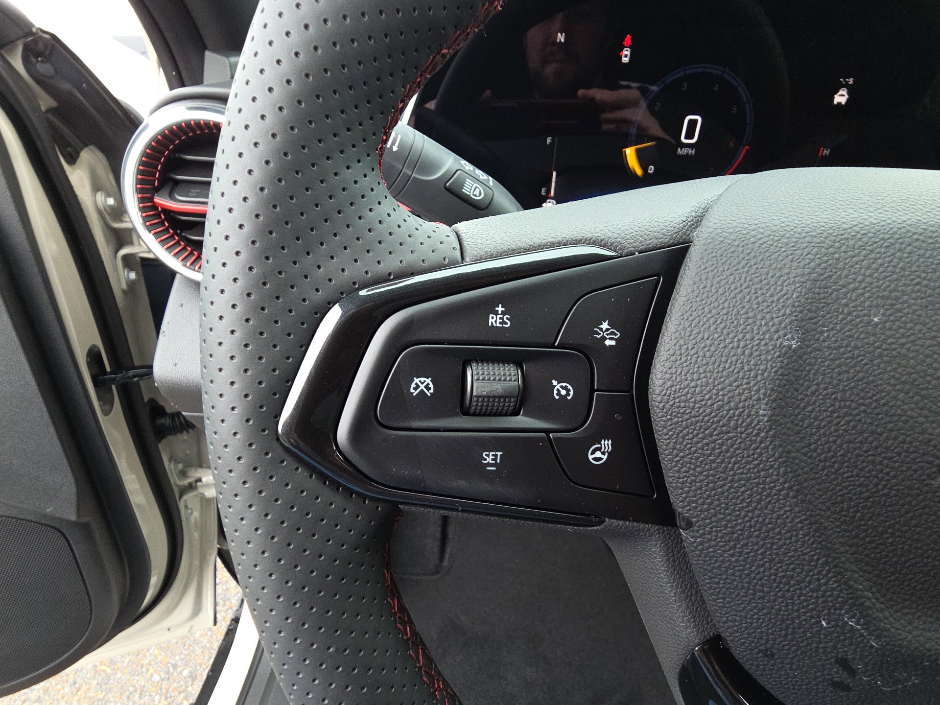 New 2026 Chevrolet Trax RS w/ Driver Confidence Package image 18